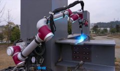 <b>加速业工业化、数字化、绿色化转型</b>