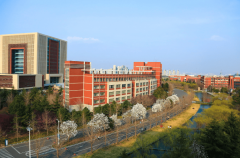 <strong>职工3700余人</strong>